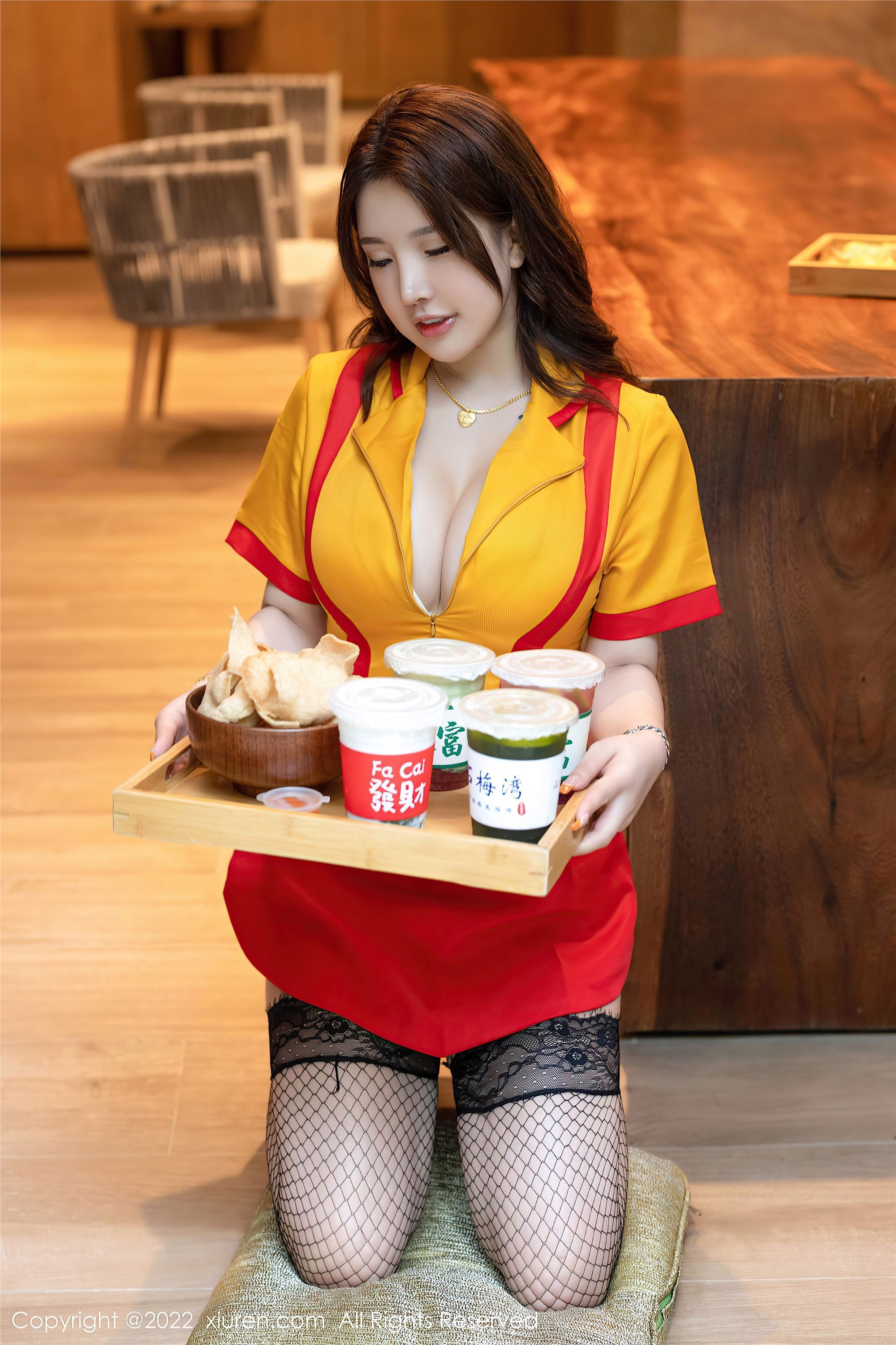 Xiuren秀人网 2022.08.29 NO.5509 小海臀Rena